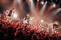 「MAVERICK DC presents DOUBLE HEADLINE TOUR 2016『M.A.D』」3月31日の東京・LIQUIDROOM公演の様子。