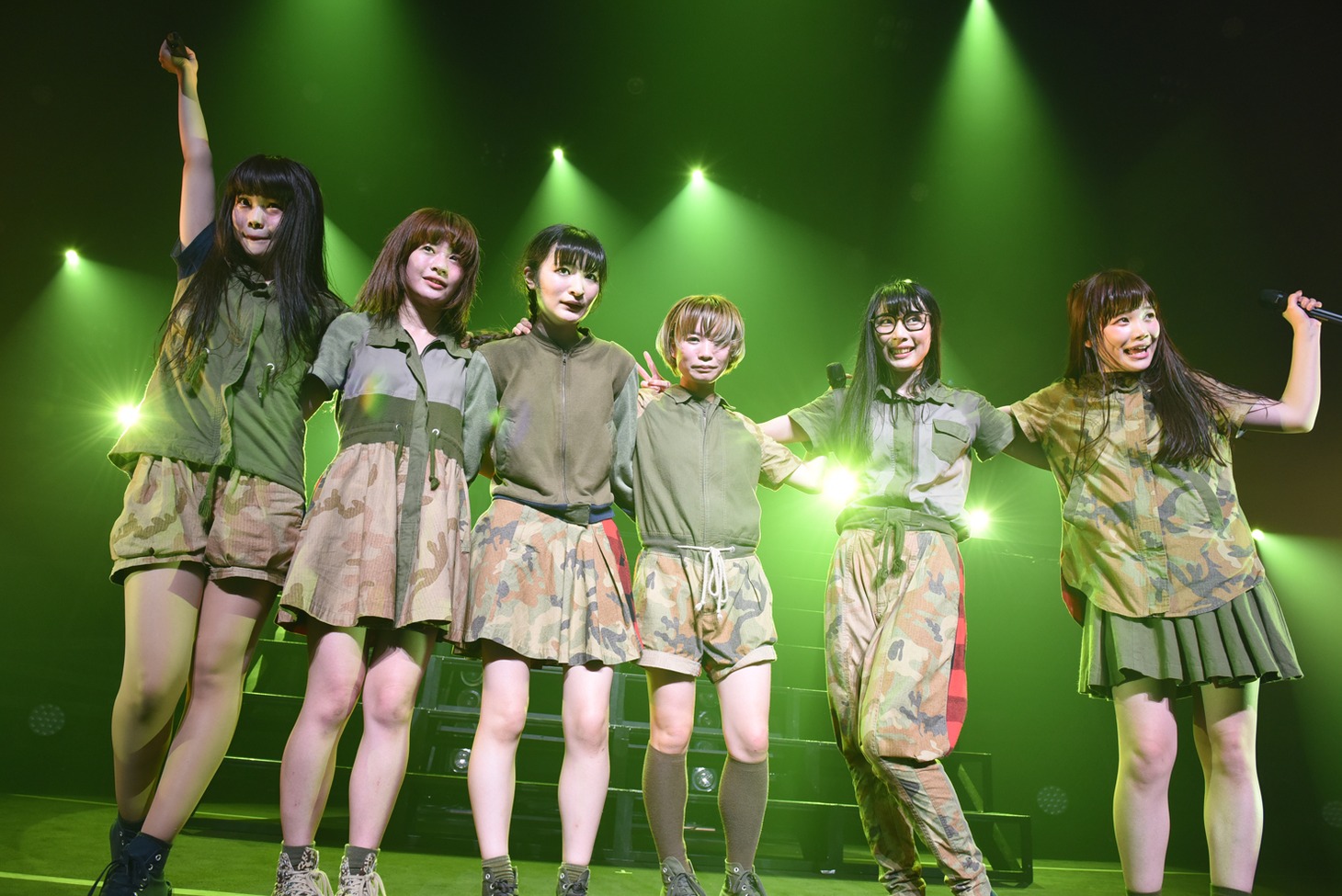 「IDOL SWiNDLE TOUR FINAL」の様子。
