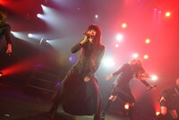 「IDOL SWiNDLE TOUR FINAL」の様子。