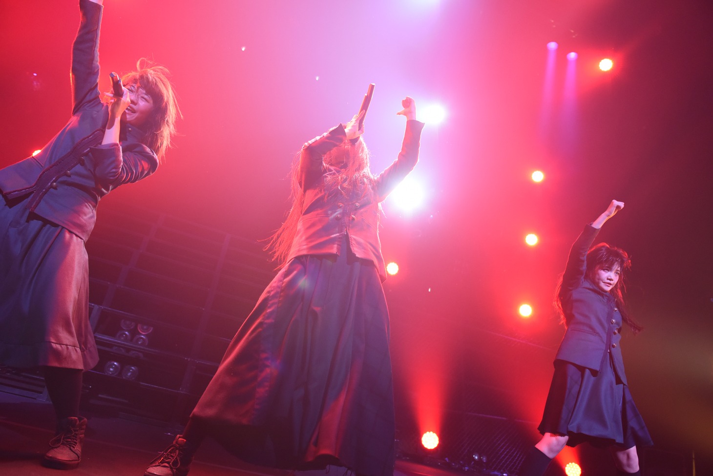 「IDOL SWiNDLE TOUR FINAL」の様子。