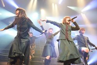 「IDOL SWiNDLE TOUR FINAL」の様子。