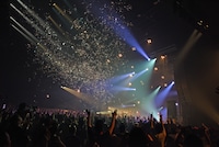 「IDOL SWiNDLE TOUR FINAL」の様子。