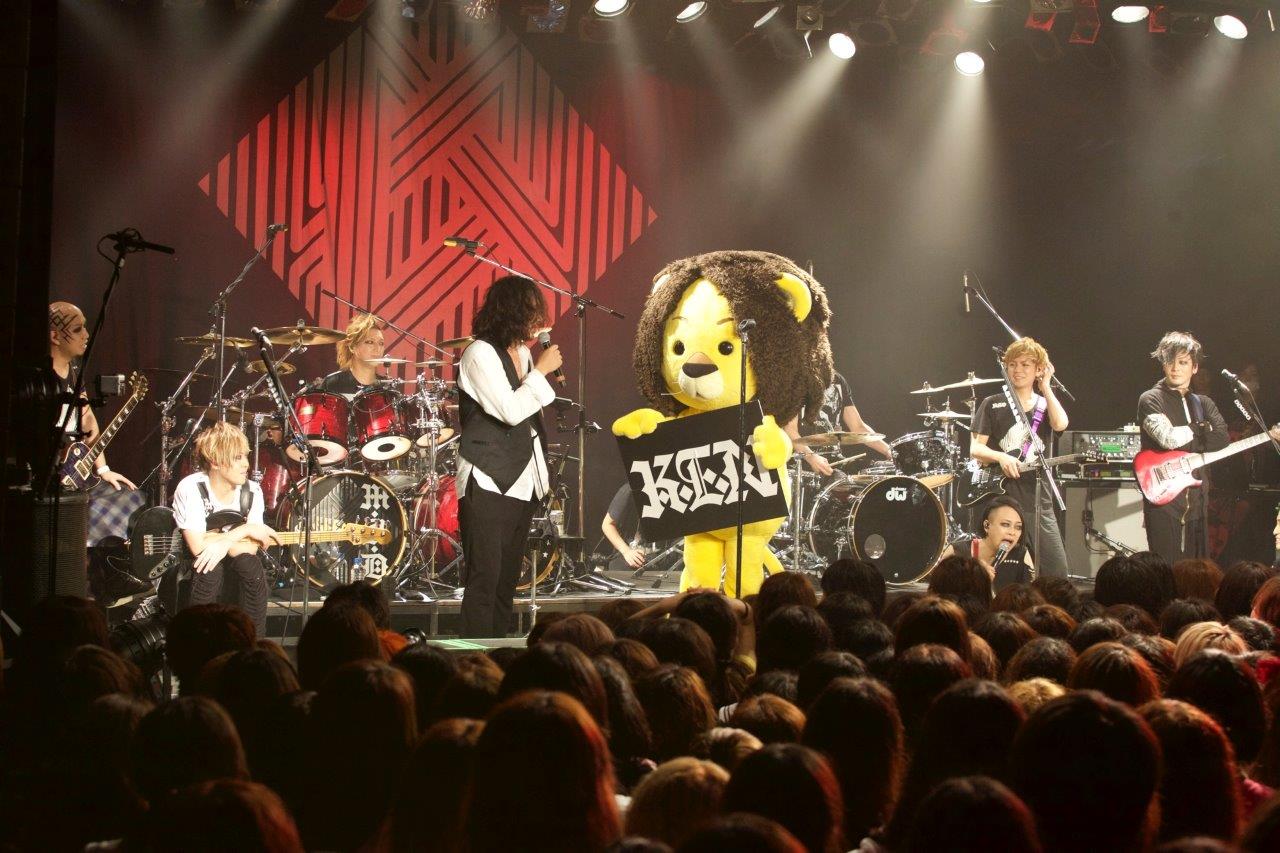 「MAVERICK DC presents DOUBLE HEADLINE TOUR 2016『M.A.D』」4月1日の東京・LIQUIDROOM公演の様子。