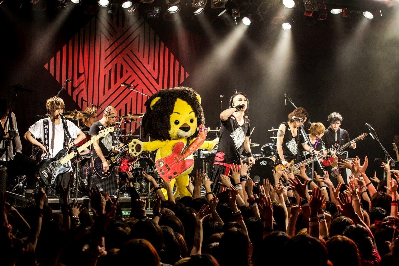 「MAVERICK DC presents DOUBLE HEADLINE TOUR 2016『M.A.D』」4月1日の東京・LIQUIDROOM公演の様子。