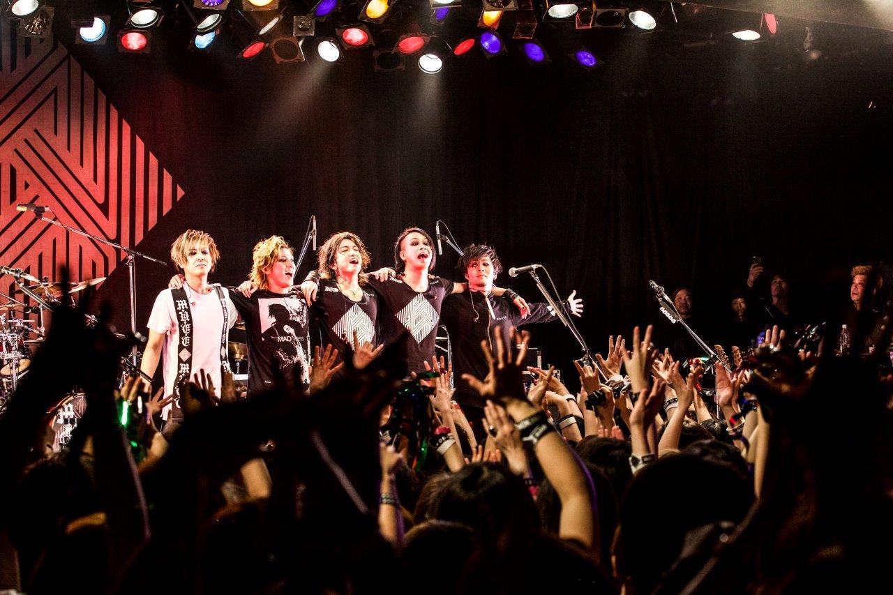 「MAVERICK DC presents DOUBLE HEADLINE TOUR 2016『M.A.D』」4月1日の東京・LIQUIDROOM公演の様子。