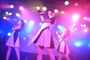 callmeによるライブの様子。