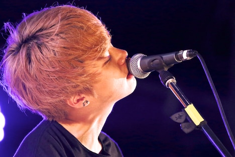 GEN（B, Vo / 04 Limited Sazabys）（Photo by Viola Kam[V'z Twinkle Photography]）