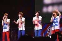 「DISH// 2016 Spring Hall Tour『D//RedBlue』」東京公演の様子。