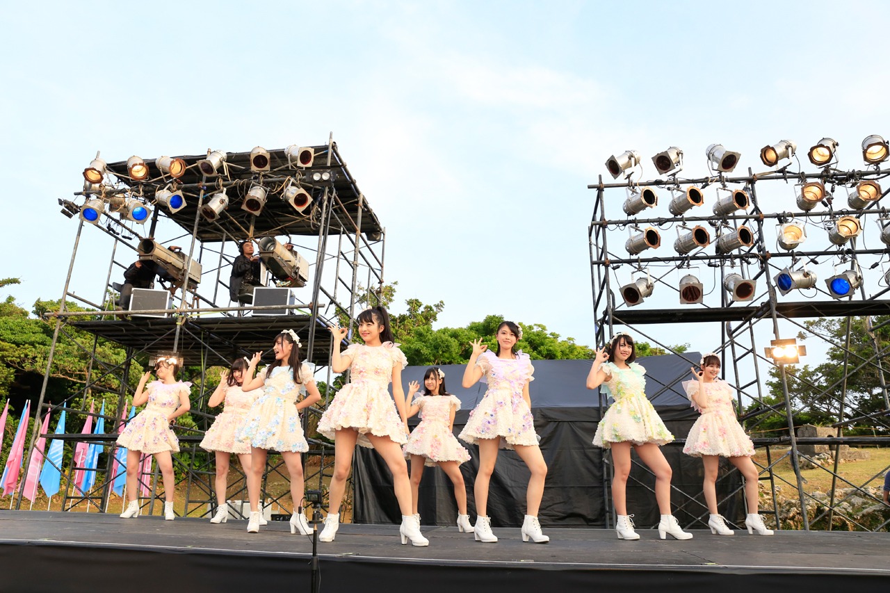 「チーム8結成2周年記念特別公演 in 沖縄 めんそ～れ！春のエイト祭り」の様子。(c)AKS