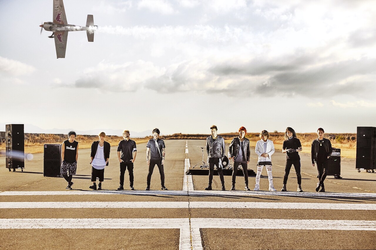 SiM × Crossfaith時速400kmド迫力MV視聴開始、コラボライブも