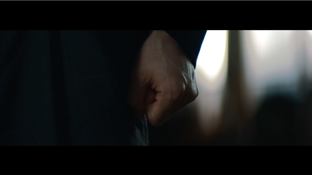 「Dear Father」のワンシーン。