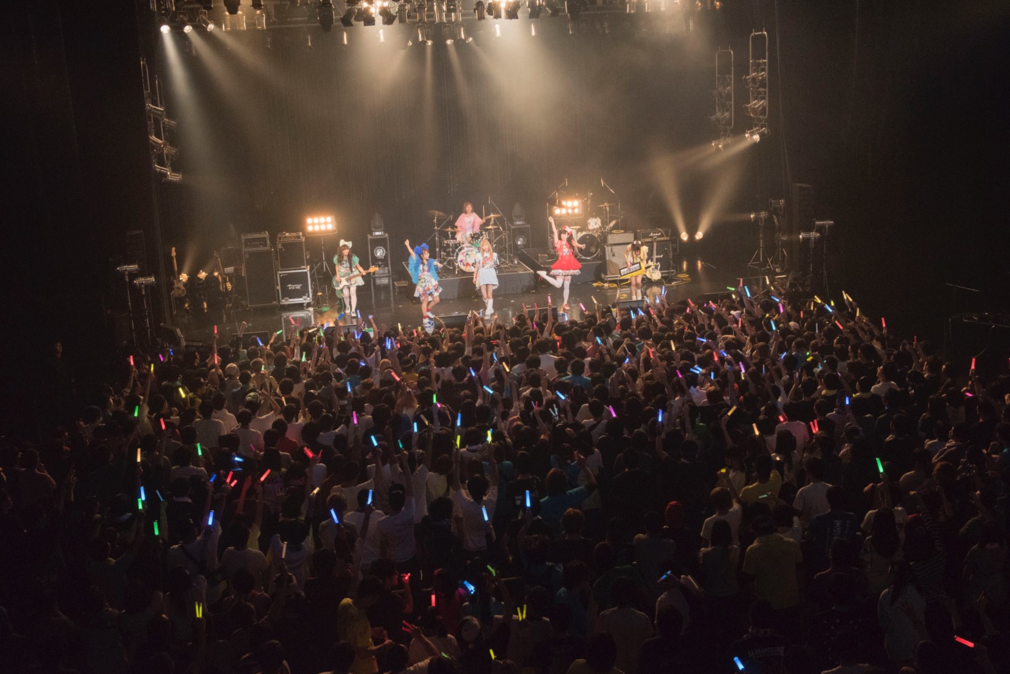 バンドじゃないもん！（Photo  by Ryota Mori）