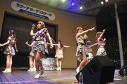 「セブン☆ピース」歌唱の様子。