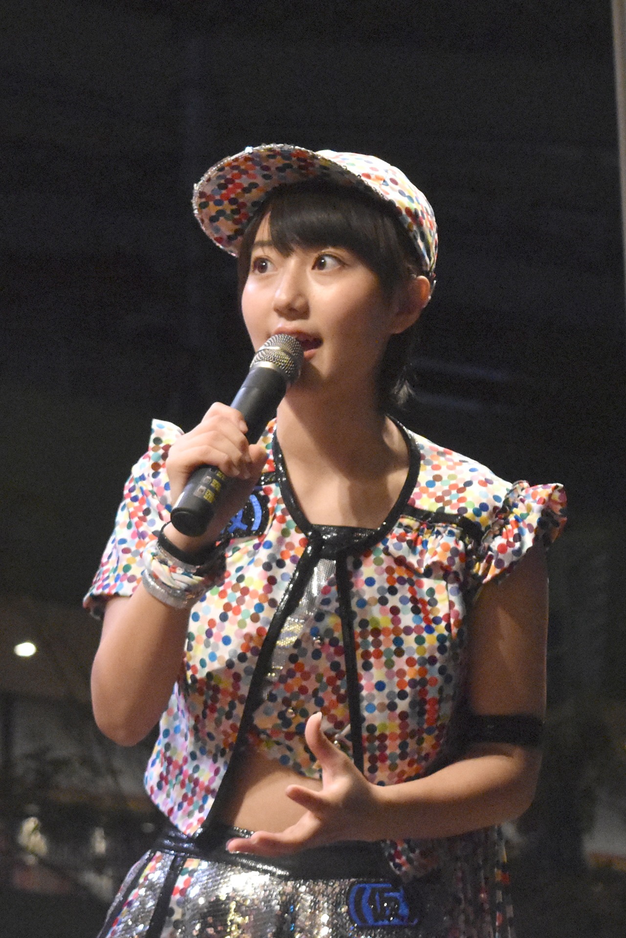 新井愛瞳