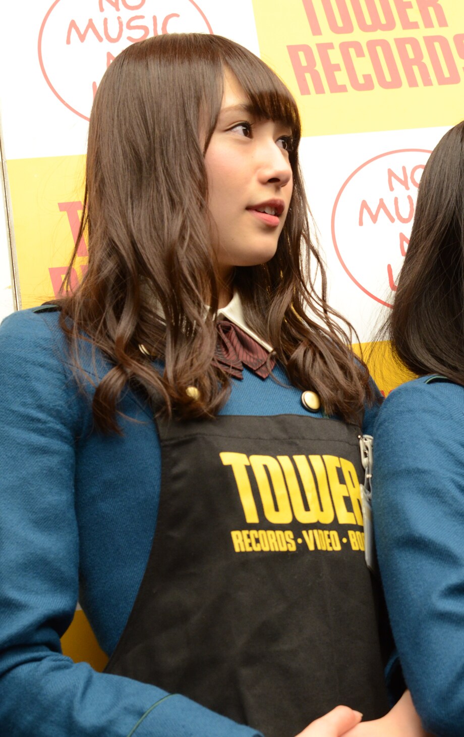 左から鈴本美愉、平手友梨奈、今泉佑唯。 [画像ギャラリー 16/23