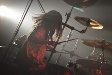 澤村小夜子（ねごと / Dr）（Photo by AZUSA TAKADA）