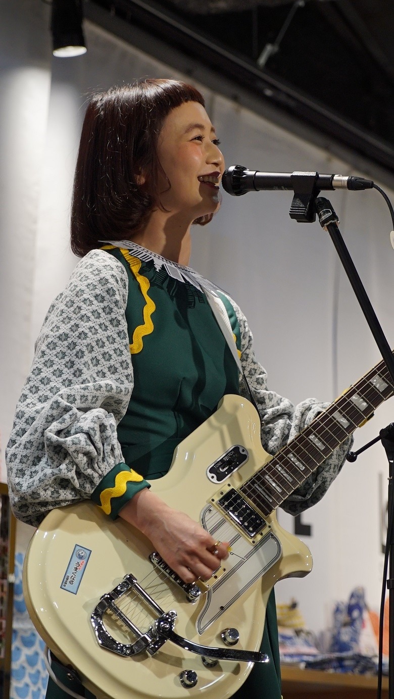 三戸なつめ（写真提供：Sony Music Associated Records）