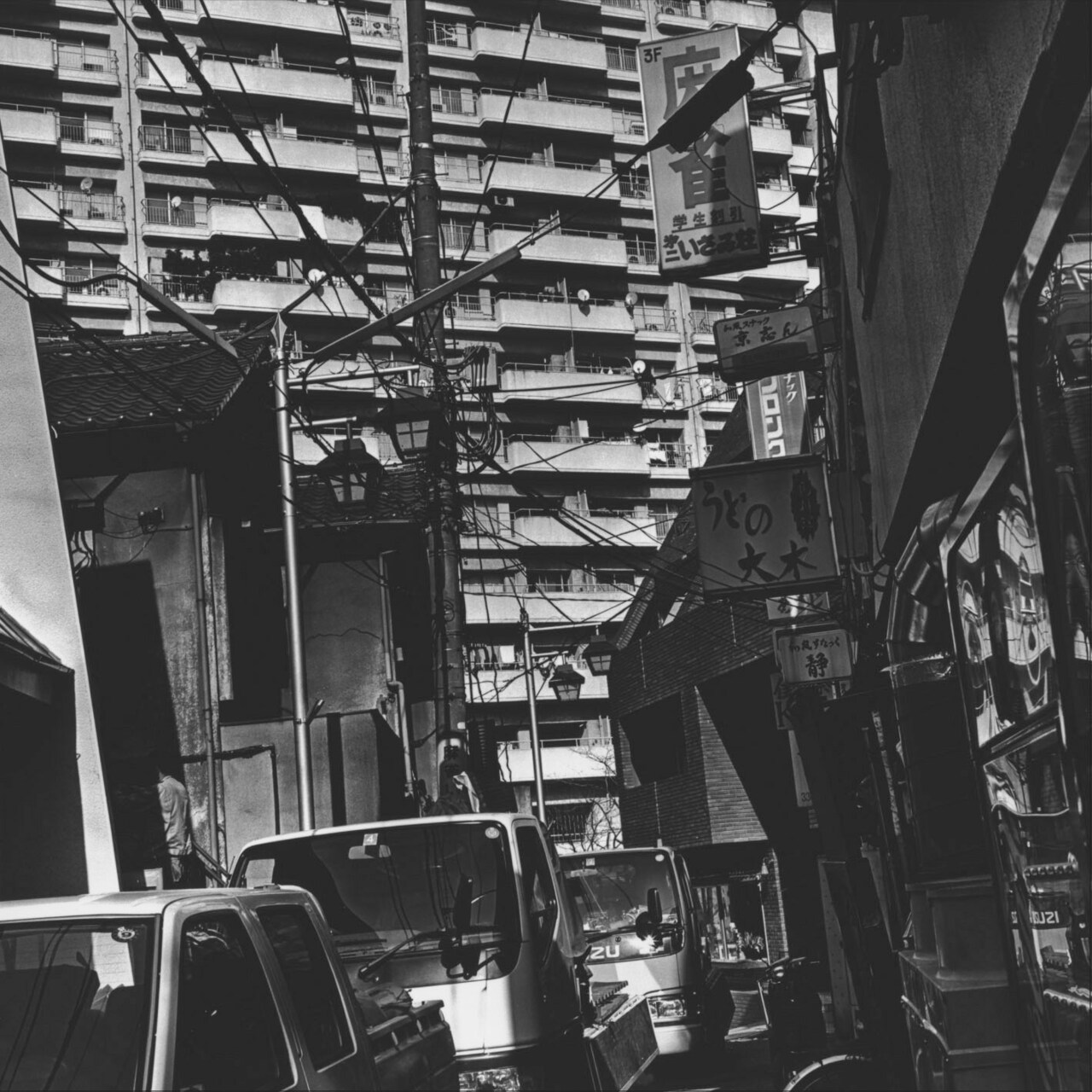 Moe and ghosts×空間現代が異形同士のコラボ盤制作、リリパにZAZEN BOYS