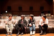 左から新海誠監督、RADWIMPS。(写真提供:東宝株式会社)