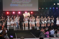 「アイドルお宝くじパーティーライヴ 桜満開！“俺たちのＮＯ.1”決定戦!! ～ガチでマジな投票バトル!!～」の様子。（写真提供：テレビ朝日）