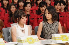 「中居正広のキンスマスペシャル」に出演する高橋みなみ、前田敦子（左から）。 (c)TBS