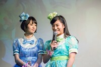 左から咲良菜緒、坂本遥奈。（撮影：笹森健一）