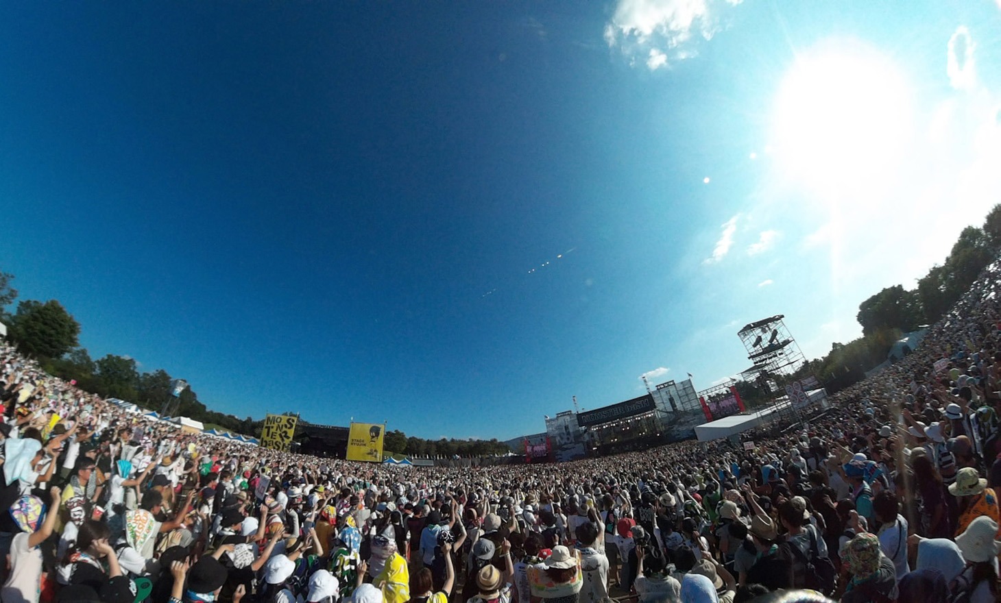 「MONSTER baSH 2016」イメージ写真