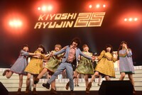 「清 竜人25 コンサート 2016 春」の様子。