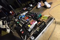 稲見喜彦（B, Vo, Syn）の機材。