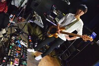 稲見喜彦（B, Vo, Syn）