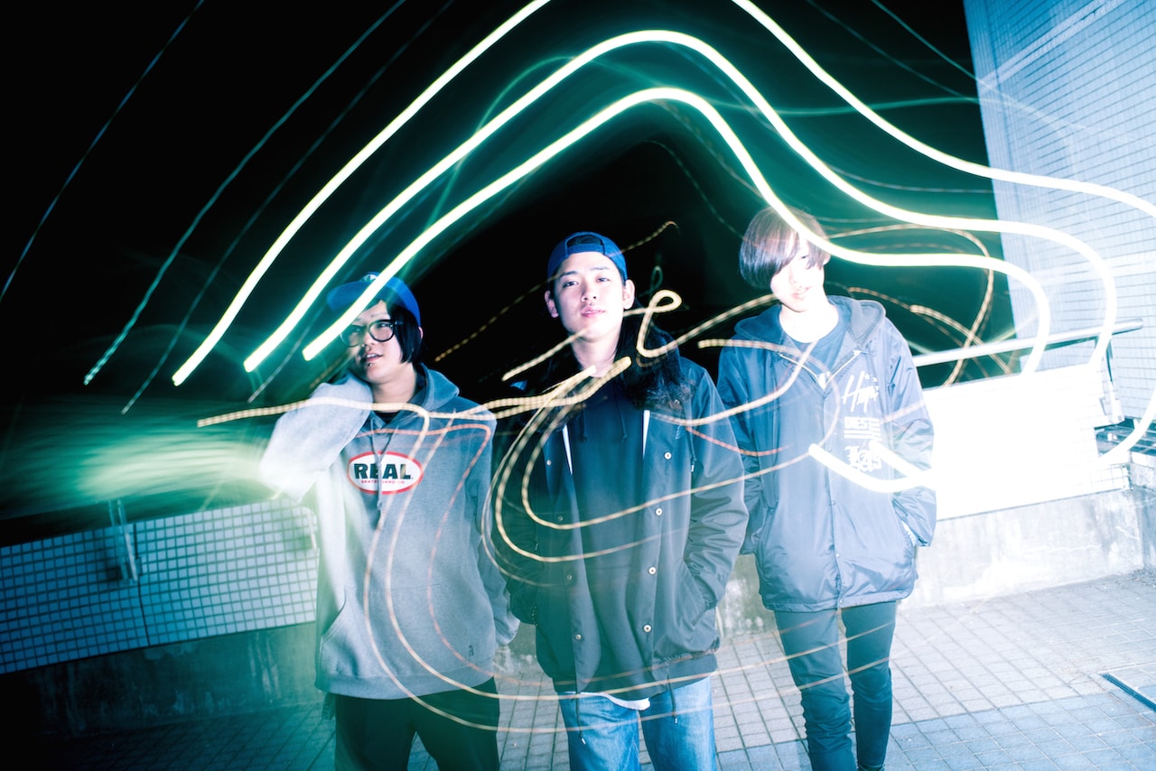 ENTH東名阪ツアーにGIZMO、All Found Bright Lights