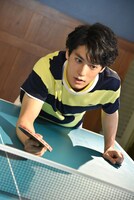 動きの確認をするユースケ。