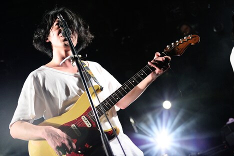 「THEラブ人間『メケメケ』発売記念ワンマンツアー」渋谷CLUB QUATTRO公演の様子。（Photo by MiNORU OBARA）