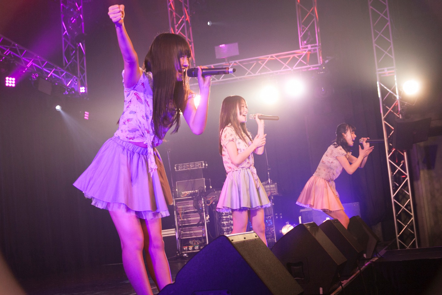 DIANNA☆SWEETによるライブの様子。（写真提供：Zeppライブ）