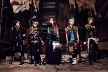 BugLug（中央が一聖）