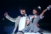 清竜人(左)と清桃花(右)。