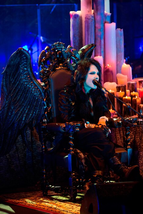 HYDE(Vo, G)(撮影:田中和子)