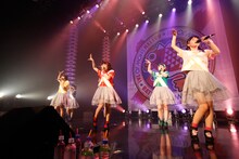 ばってん少女隊「メジャーデビュー直前ばってん、Zepp Fukuokaがなくなる前にライブできちゃいました大会！」の様子。（撮影：濱本英介）