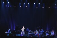 4月8日に東京・赤坂BLITZで行われた「羊毛とおはなの日」の様子。