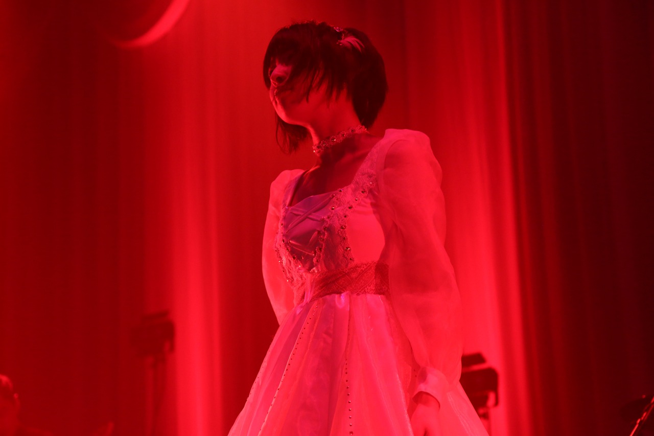 綾野ましろ（Photo by Junko Yoda）