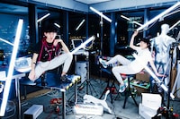 作品集「RASTERIZE」より、PUMAからリリースされるGraphersRockデザインスニーカーのイメージ写真。