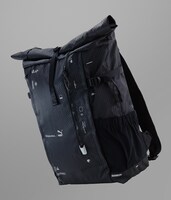 作品集「RASTERIZE」より、PUMAからリリースされるGraphersRockデザインのリュック。