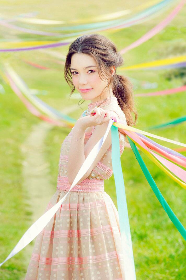 安田レイ 花畑で熱唱する Message Mv予告編 音楽ナタリー