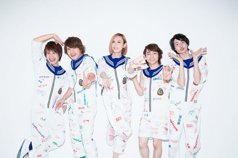 ZEN THE HOLLYWOODの新しいアーティスト写真。