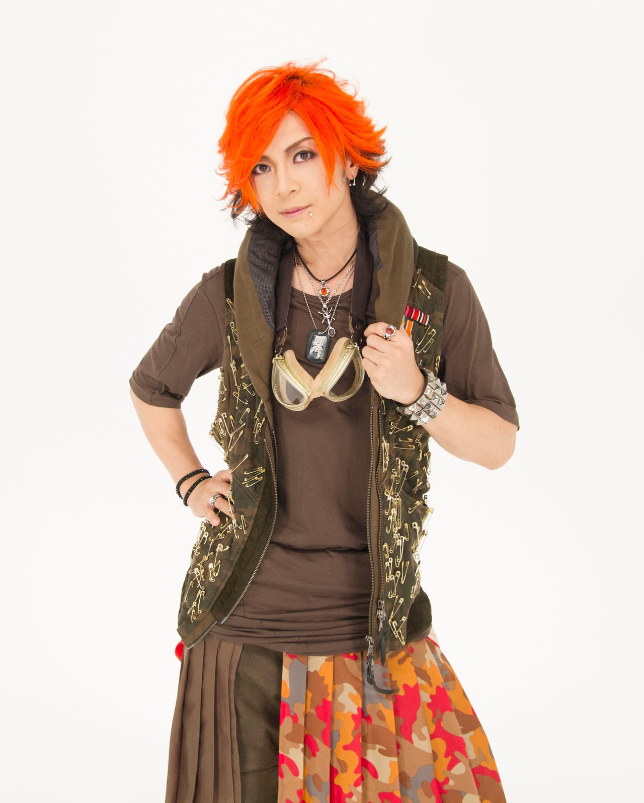 淳士（Dr / SIAM SHADE、BULL ZEICHEN 88）