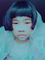 ナターシャ・ガブリエラ・トンティ監督