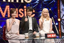 左から笹川友里アナウンサー、及川光博、Ami（Dream, E-girls）。