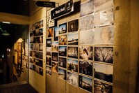 「Dubbing 09」当日、WWWではあら恋と親交の深い写真家・タイコウクニヨシの写真展も実施された。