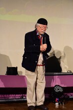 九州の震災被災者に哀悼の意を述べる松本零士。