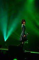 平手友梨奈のソロパフォーマンス。